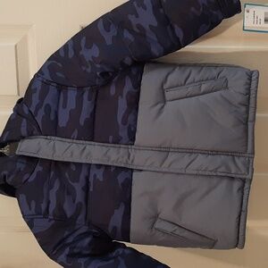 Carter's NWT 5-6 Camouflage Hooded Puffer Jacket